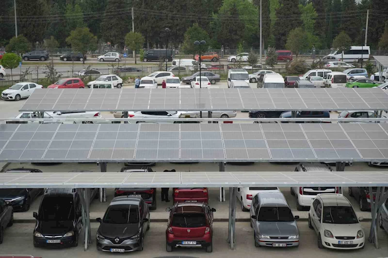 Hastane otoparkına GES kuruldu
