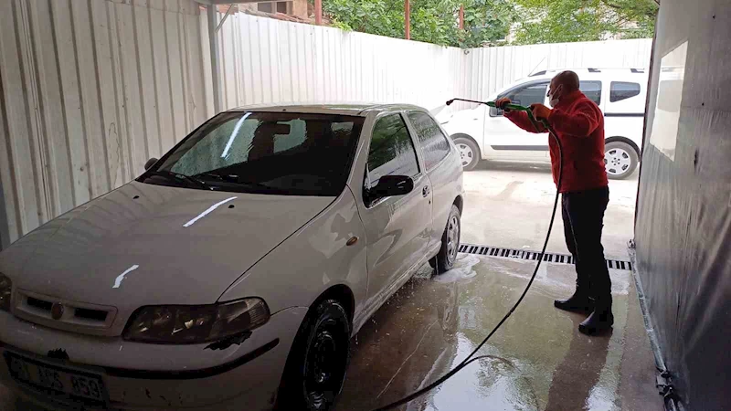 Toz taşınımı oto yıkamacıların yüzünü güldürdü
