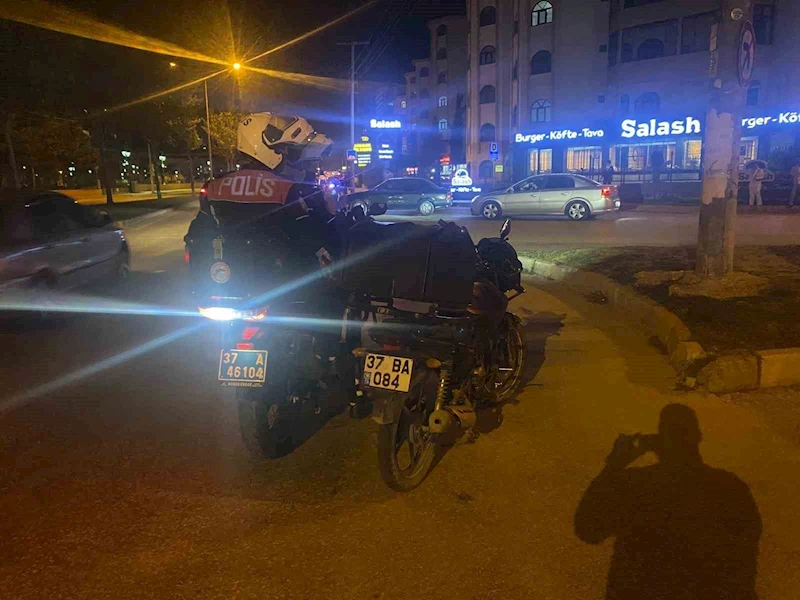 Otomobilin çarptığı motosiklet sürücüsü yaralandı
