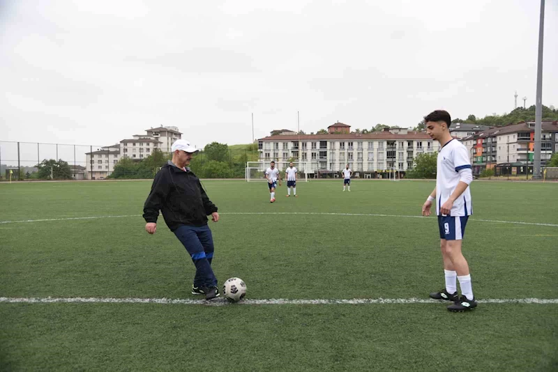 Birimler arası futbol turnuvası başladı
