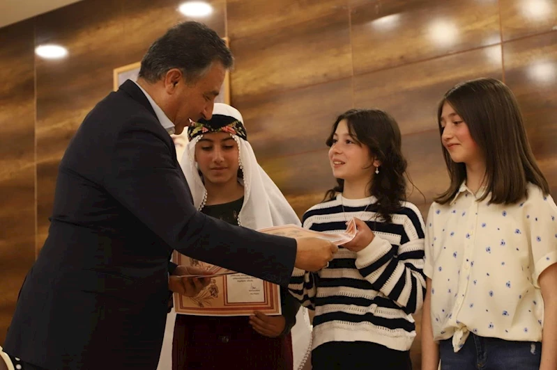 Çoruh Kültür Merkezinde Şiir Gecesi
