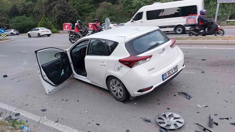 Samsun’da iki otomobil çarpıştı: 2 yaralı
