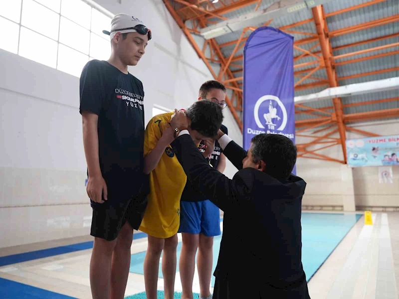 23 Nisan yüzme şenliği yapıldı
