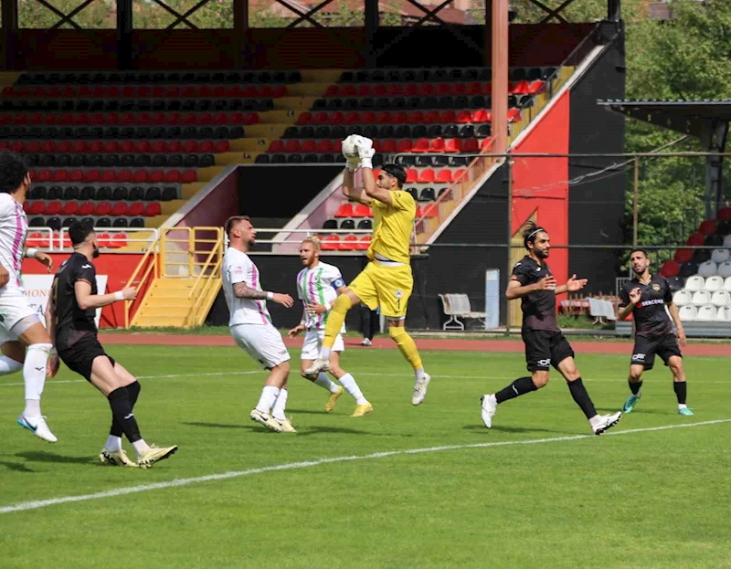 TFF 2. Lig: Kastamonuspor: 3 - Isparta 32 Spor: 0
