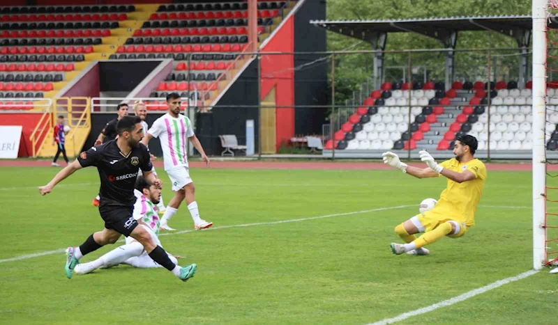 TFF 2. Lig: Kastamonuspor: 3 - Isparta 32 Spor: 0
