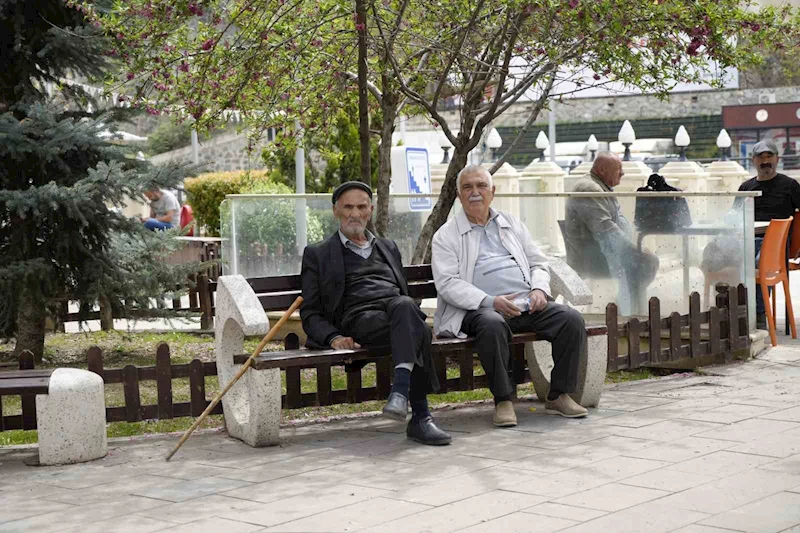 Gümüşhane’de 54 yılın Nisan ayı sıcaklık rekoru kırıldı
