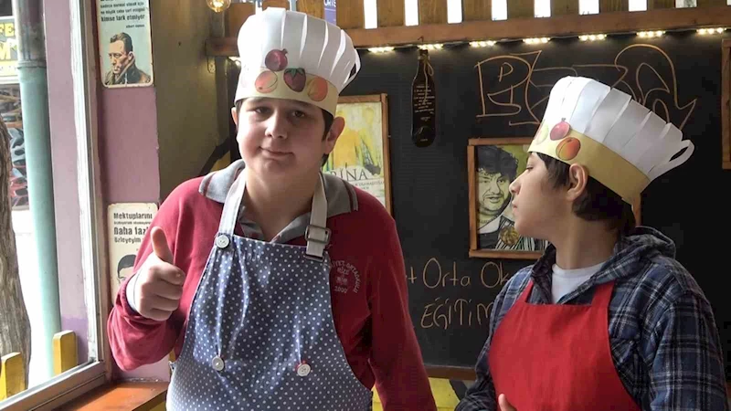 Özel öğrencilerden kendilerine özel pizza
