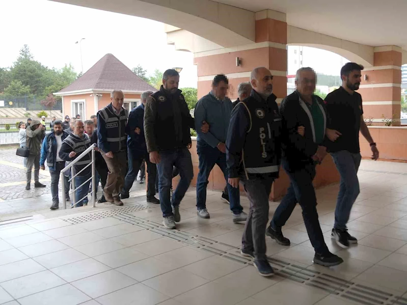 Aralarında eski il özel idaresi genel sekreteri ve hakim de bulunuyor: 24 şüpheli adliyeye sevk edildi
