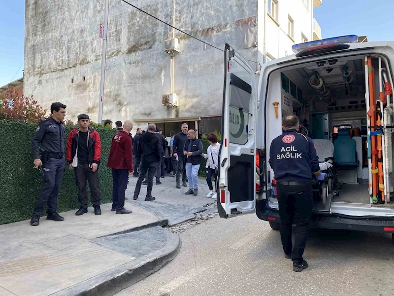 ATM’de sıra bekleme kavgasında silahlar konuştu: 1 yaralı
