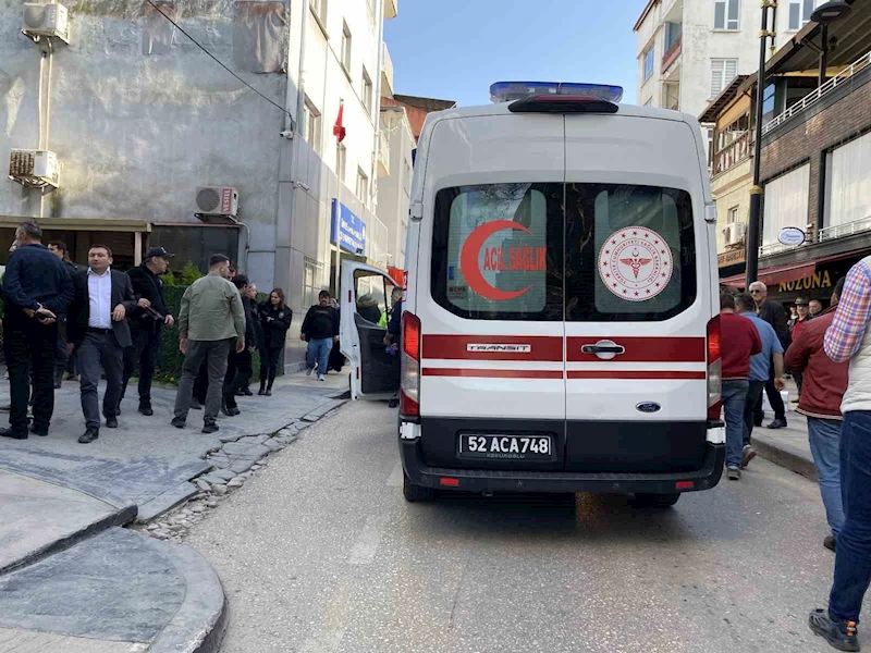 ATM’de sıra bekleme kavgasında silahlar konuştu: 1 yaralı

