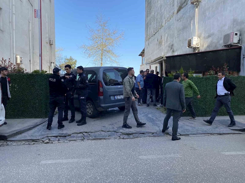 ATM’de sıra bekleme kavgasında silahlar konuştu: 1 yaralı
