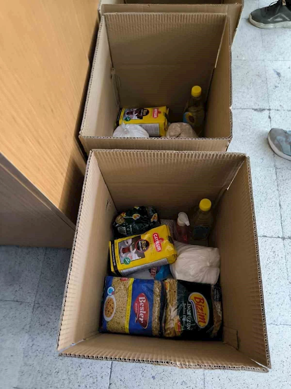 Öğrenciler topladıkları yardım malzemelerini ihtiyaç sahiplerine ulaştırdı
