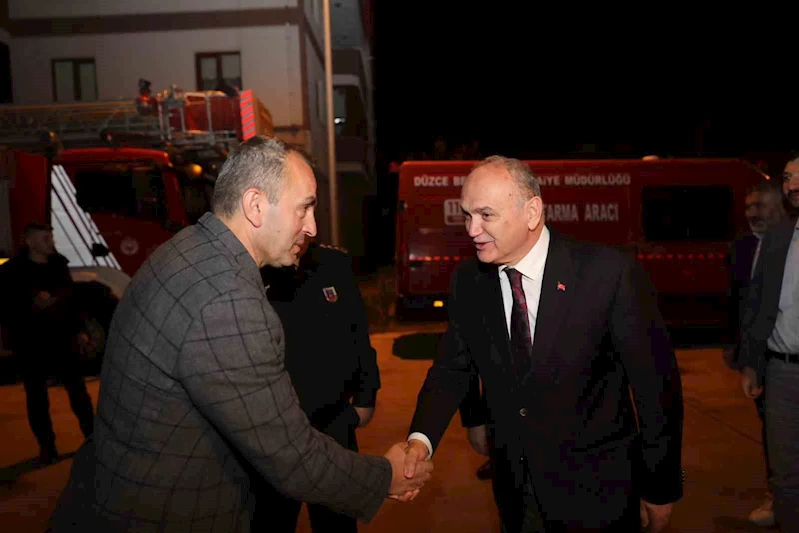 Sahuru ateş savaşçılarıyla birlikte yaptılar
