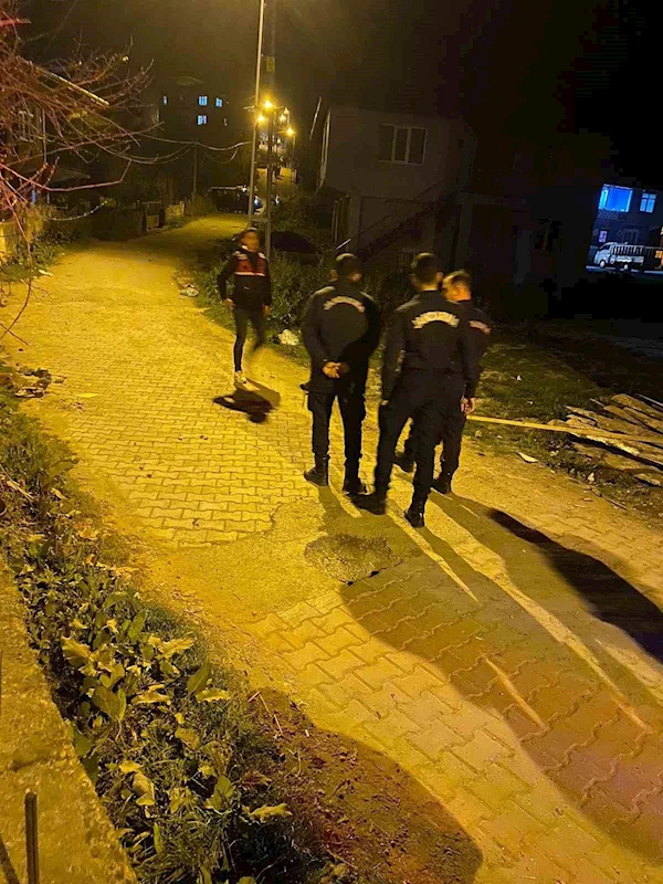 Eski muhtar ile yeni muhtar taraftarları kavga etti; 5 yaralı
