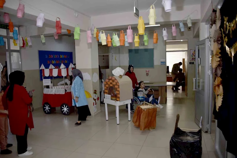 Otizmli bireylere özel etkinlik
