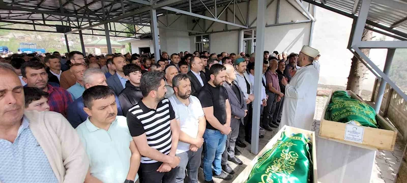 Patpat kazasında ölen baba-oğul toprağa verildi
