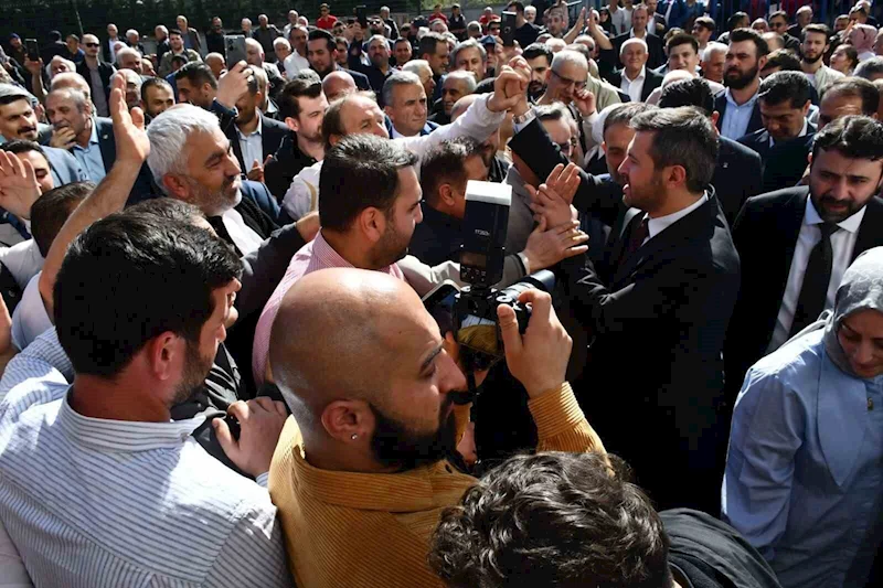 AK Partili belediye başkanının ilk icraatı turnikeleri kaldırmak oldu
