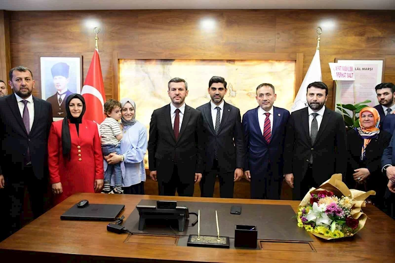 AK Partili belediye başkanının ilk icraatı turnikeleri kaldırmak oldu
