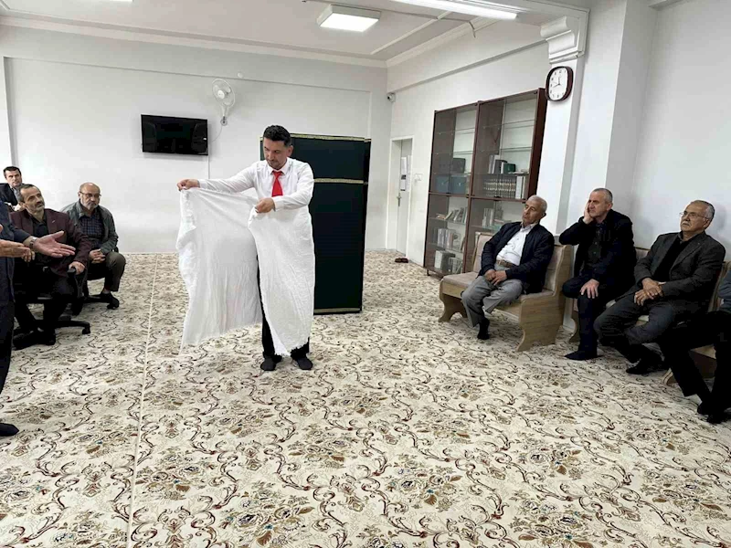 Hacı adayları kutsal yolculuğa hazırlanıyor
