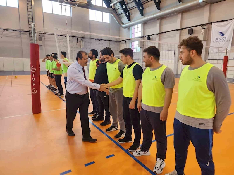 Voleybol heyecanı başladı
