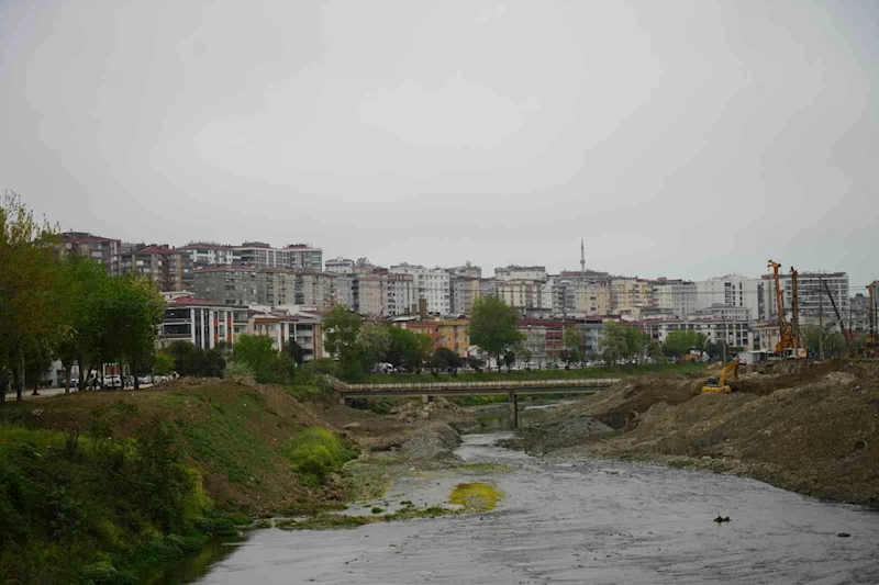 12 kişinin ölümüne yol açan fıkralık köprü yenileniyor
