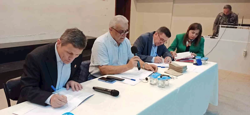 Devrekli muhtarlar yeni başkanını seçti
