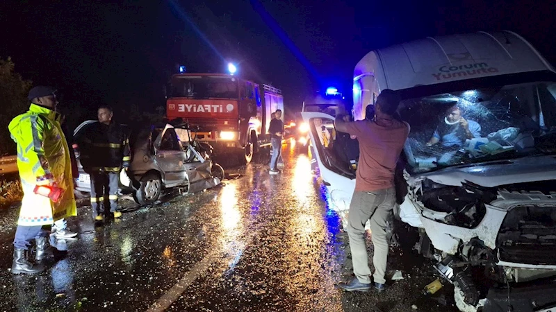 Anne ve kızı feci kazada hayatını kaybetti
