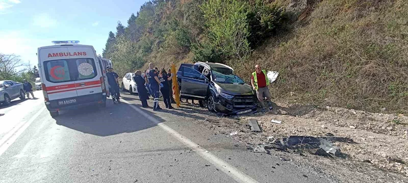 Tokat’ta çekici ile otomobil çarpıştı: 1 yaralı
