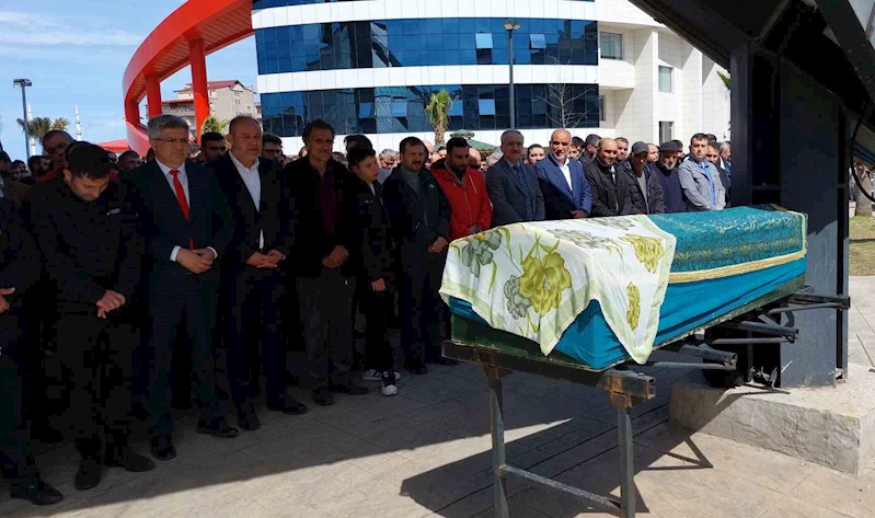 Okulun penceresinden düşen 13 yaşındaki öğrenci hayatını kaybetti
