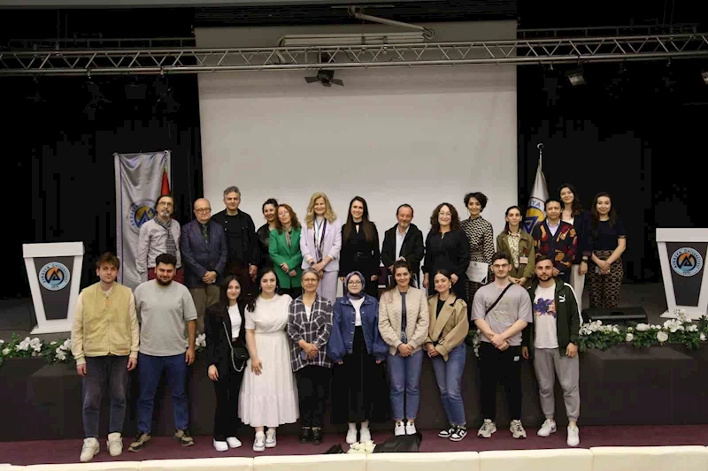 Trabzonlu şair ve yazarlar Avrasya Üniversitesinde doğa için buluştu
