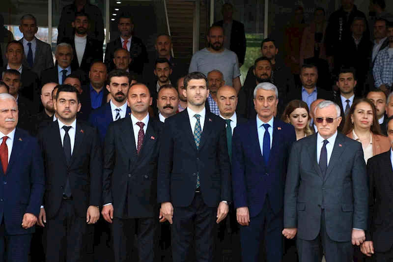 Erbaa Belediye Başkanı Karagöl mazbatasını alarak göreve başladı
