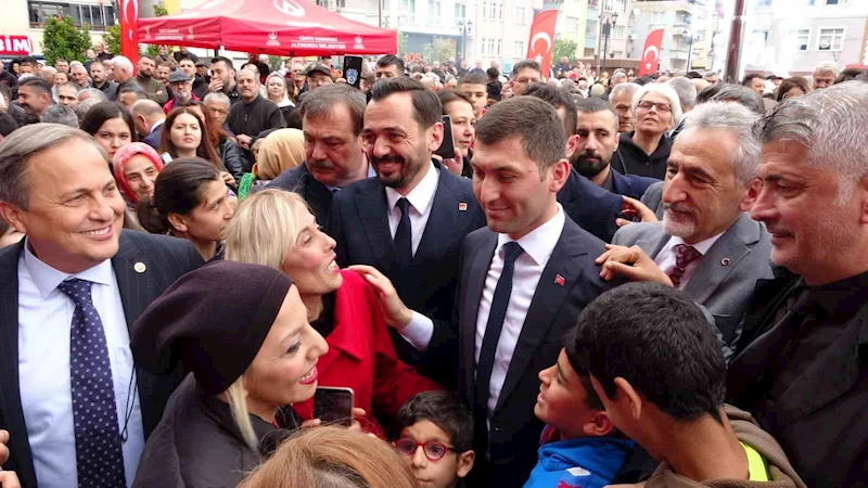 Altınordu Belediye Başkanı Ulaş Tepe görevi devraldı
