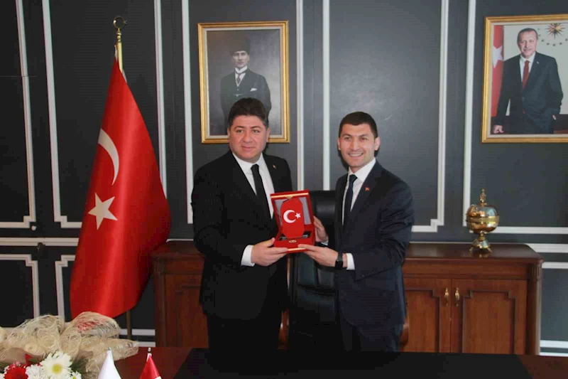 Altınordu Belediye Başkanı Ulaş Tepe görevi devraldı
