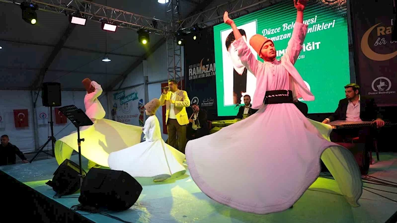Düzceliler tasavvuf ezgilerine eşlik etti
