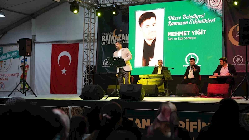 Düzceliler tasavvuf ezgilerine eşlik etti
