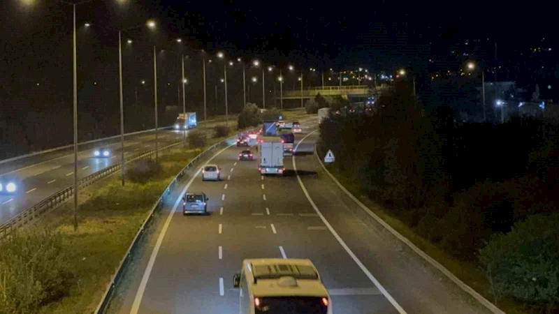 Otoyolda akıcı yoğunluk
