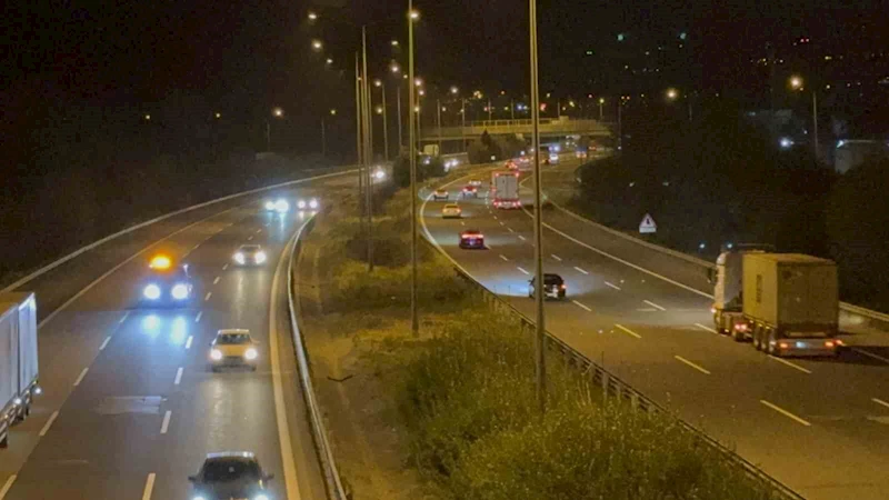 Otoyolda akıcı yoğunluk
