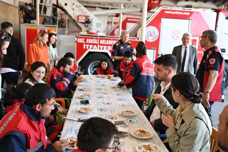 Özel çocuklar itfaiyeci oldu
