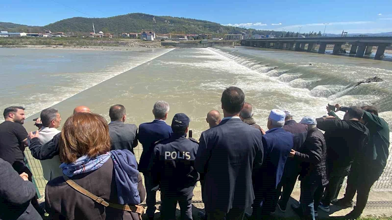 Köprü faciasında hayatını kaybedenler dualarla anıldı
