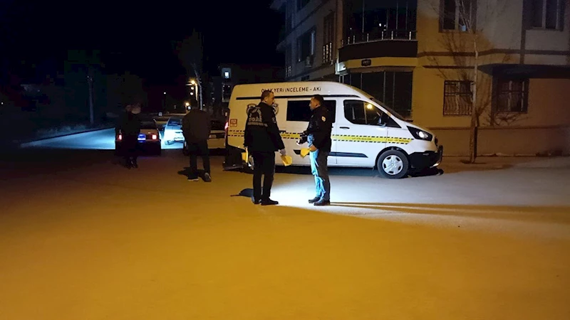 Otomobili kurşun yağmuruna tuttular: 1 yaralı
