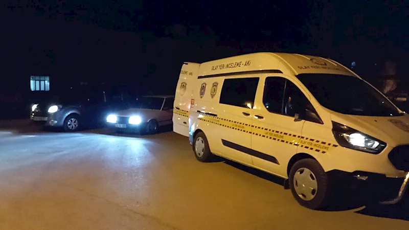 Otomobili kurşun yağmuruna tuttular: 1 yaralı
