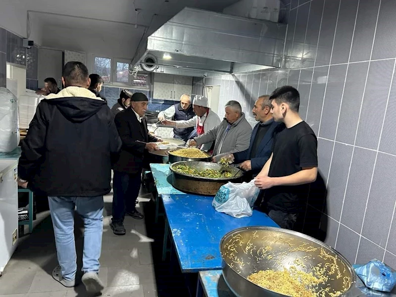 Evci köyünde geleneksel iftar yemeği
