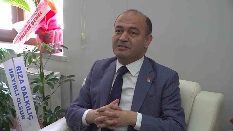 CHP’li Karabat: “Vatandaşlarımıza devleti emanet edebileceklerini göstermemiz gerekiyor”
