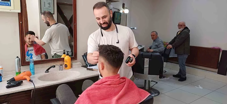 Kuaförlerde bayram yoğunluğu başladı
