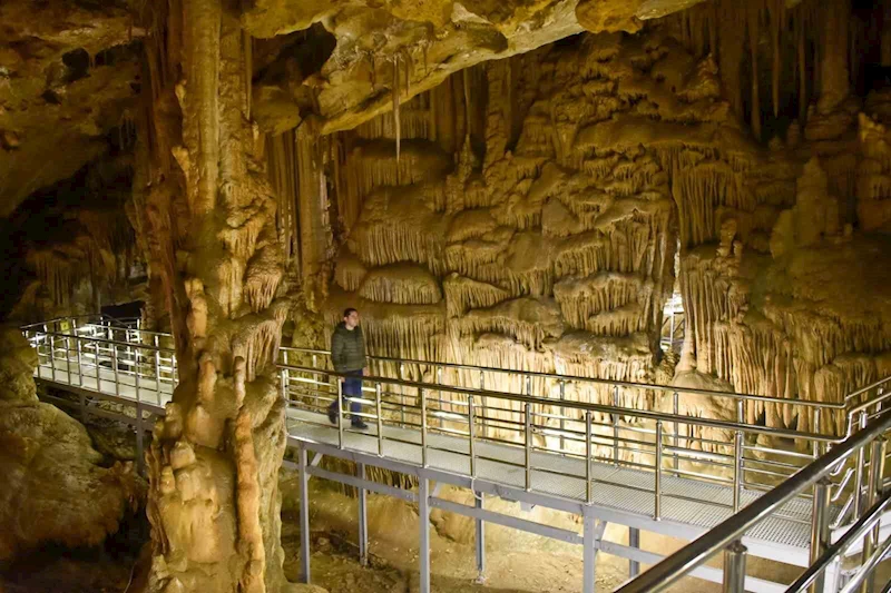Gümüşhane’nin yeraltı sarayı Karaca Mağarasında sezon başladı
