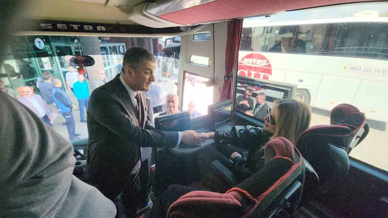 Vali Yavuz tatilcileri terminalden uğurladı
