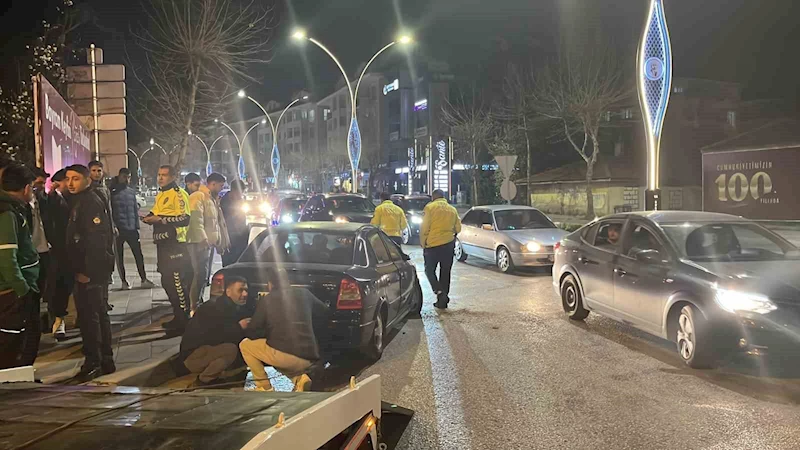 Trafiği birbirine kattı: Kaçtığı kaza yerine geri geldi
