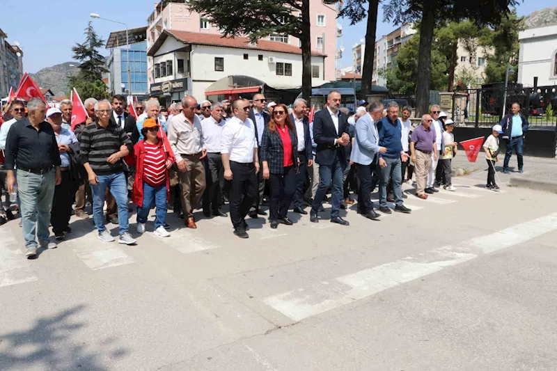 1 Mayıs Amasya’da halaylarla kutlandı
