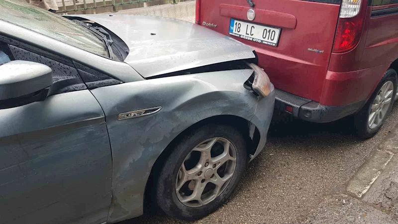 Drift atarken başka bir araca çarpıyordu
