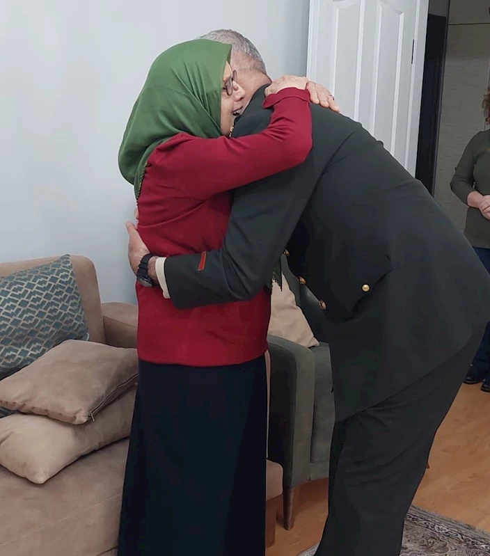 Garnizon Komutanı Ala’dan şehit annesine anlamı ziyaret
